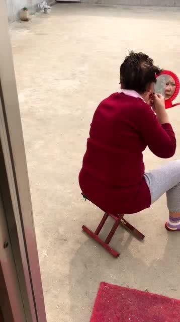 吃瓜群众李阿姨